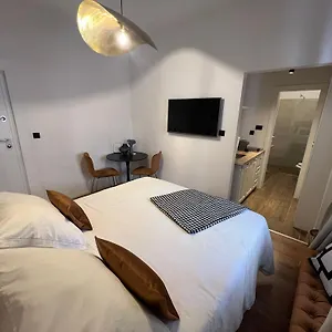 Ani Apartment Split